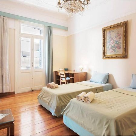 Neoclassical House In The Center Of Athena Bagian luar foto