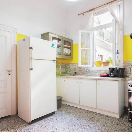 Neoclassical House In The Center Of Athena Bagian luar foto